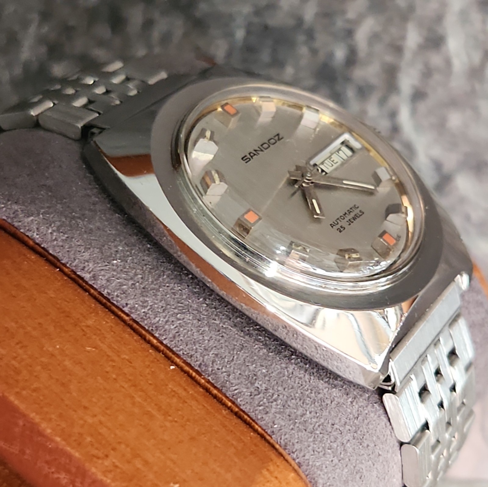 Vinrage Sandoz Automatic Watch. Rare Dial. Beautiful Piece. 1785Z-84-8