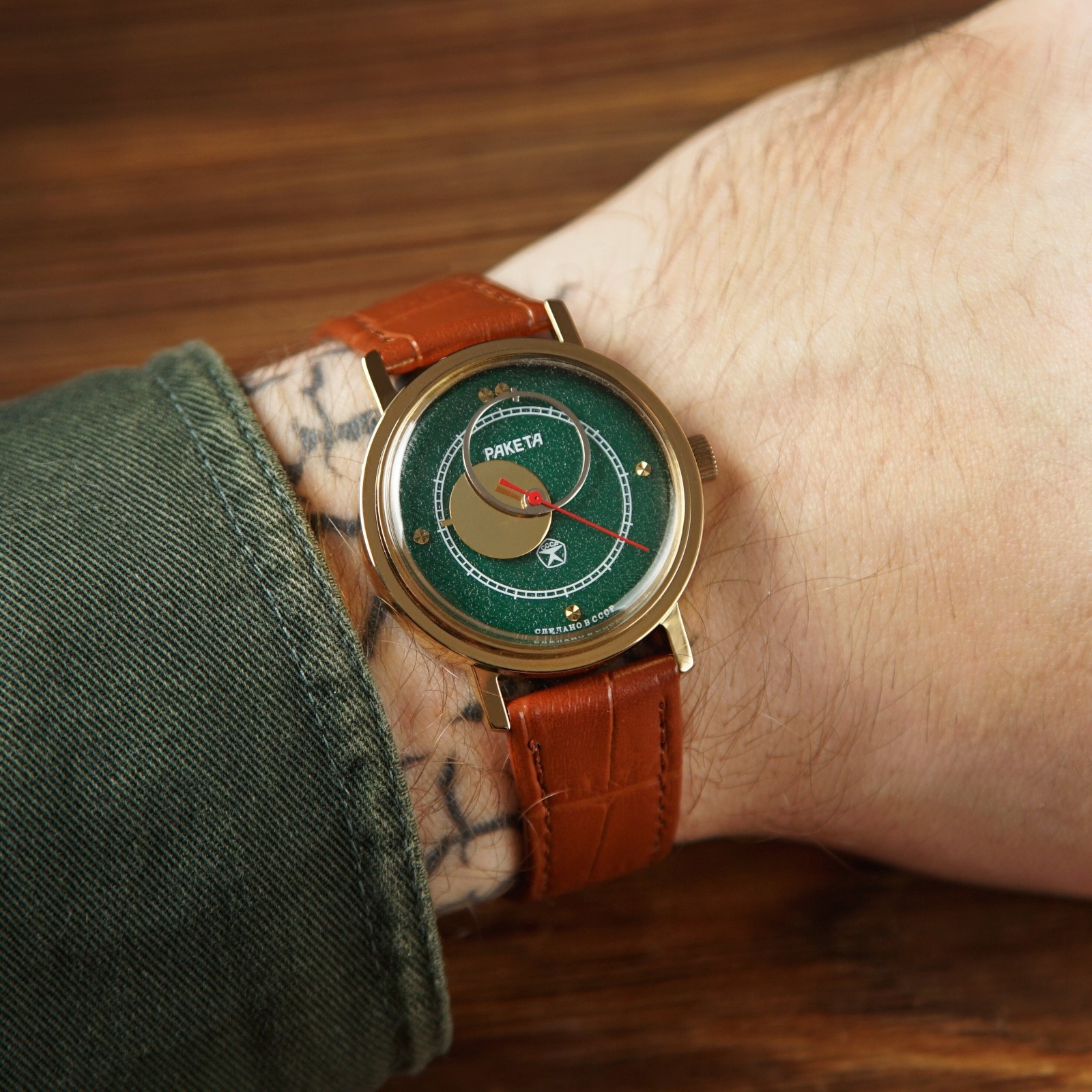 Green Raketa Copernicus 35mm – 1980s – Vintage Gift Watch for Men. USSR / SOVIET