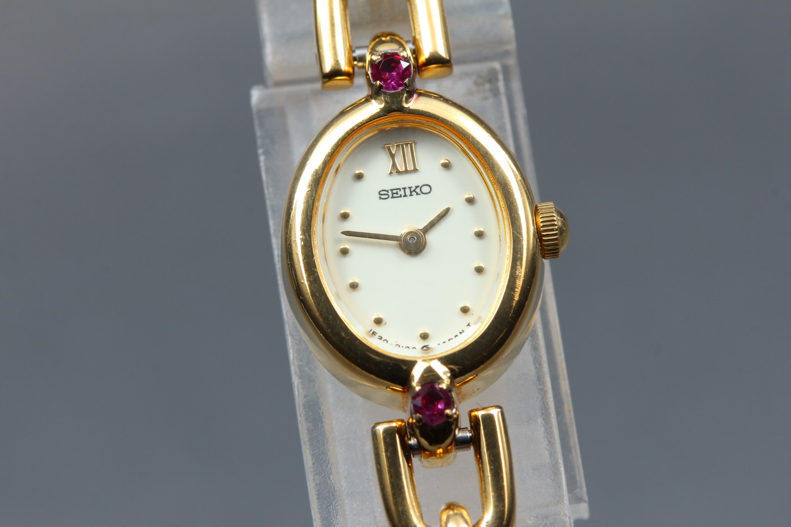 [Near MINT] Seiko 1E20-6140 13mm Gold Rhinestones Bracelet Quartz Women’s Watch