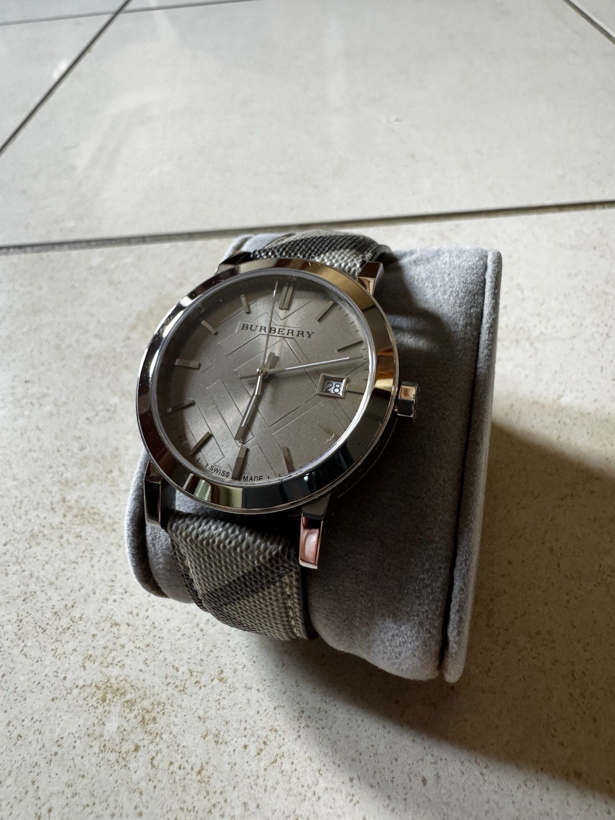 Burberry The City BU9029 Swiss Made Sapphire Crystal 38mm Watch Excellent