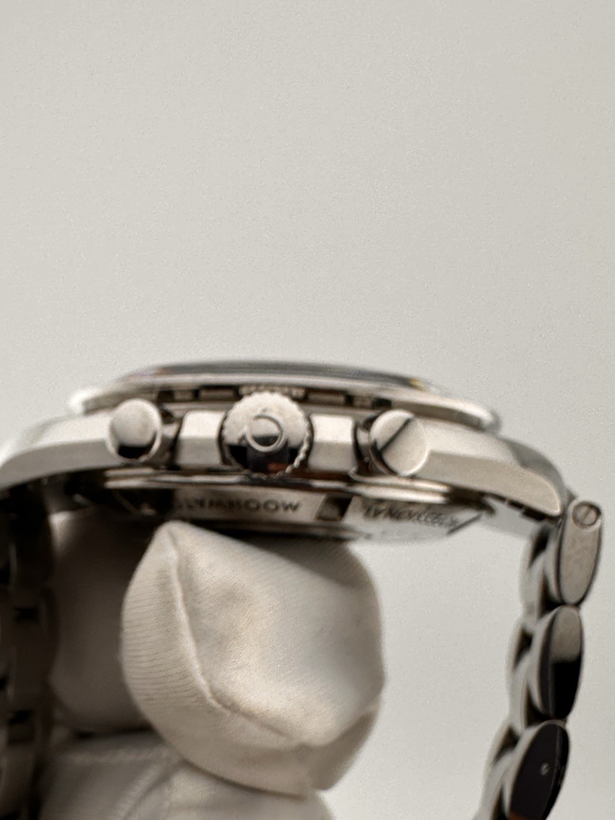Omega Speedmaster Manual Wind Moonwatch 42MM Hesalite 311.30.42.30.01.005