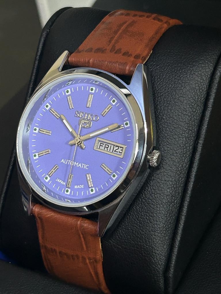 Vintage Seiko Refurbished Purple Dial Day / Date Men’s Wrist Watch Japanese