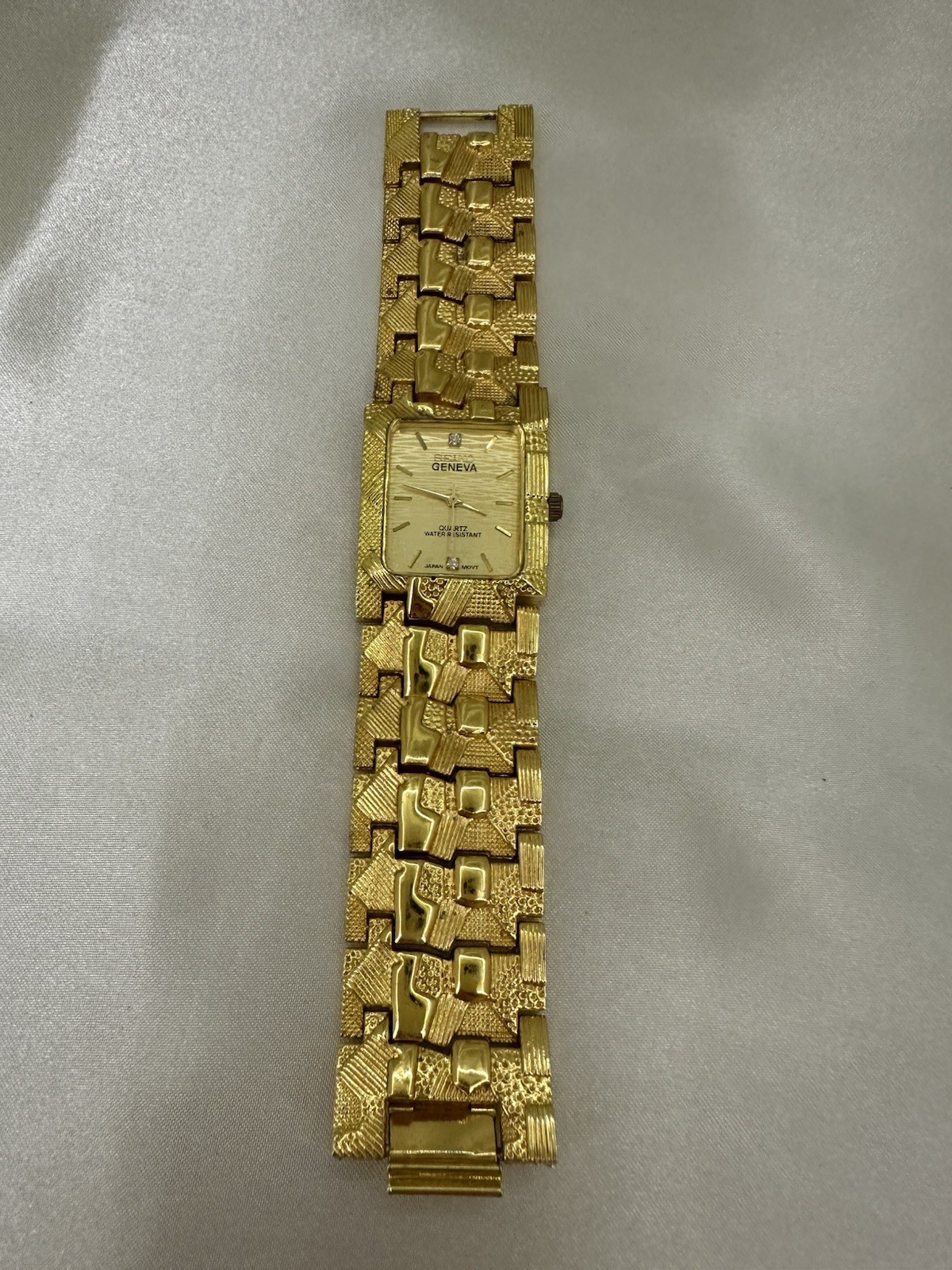Seiko Geneva Vintage Quartz Rectangle Gold Dial Water-Resistant watch
