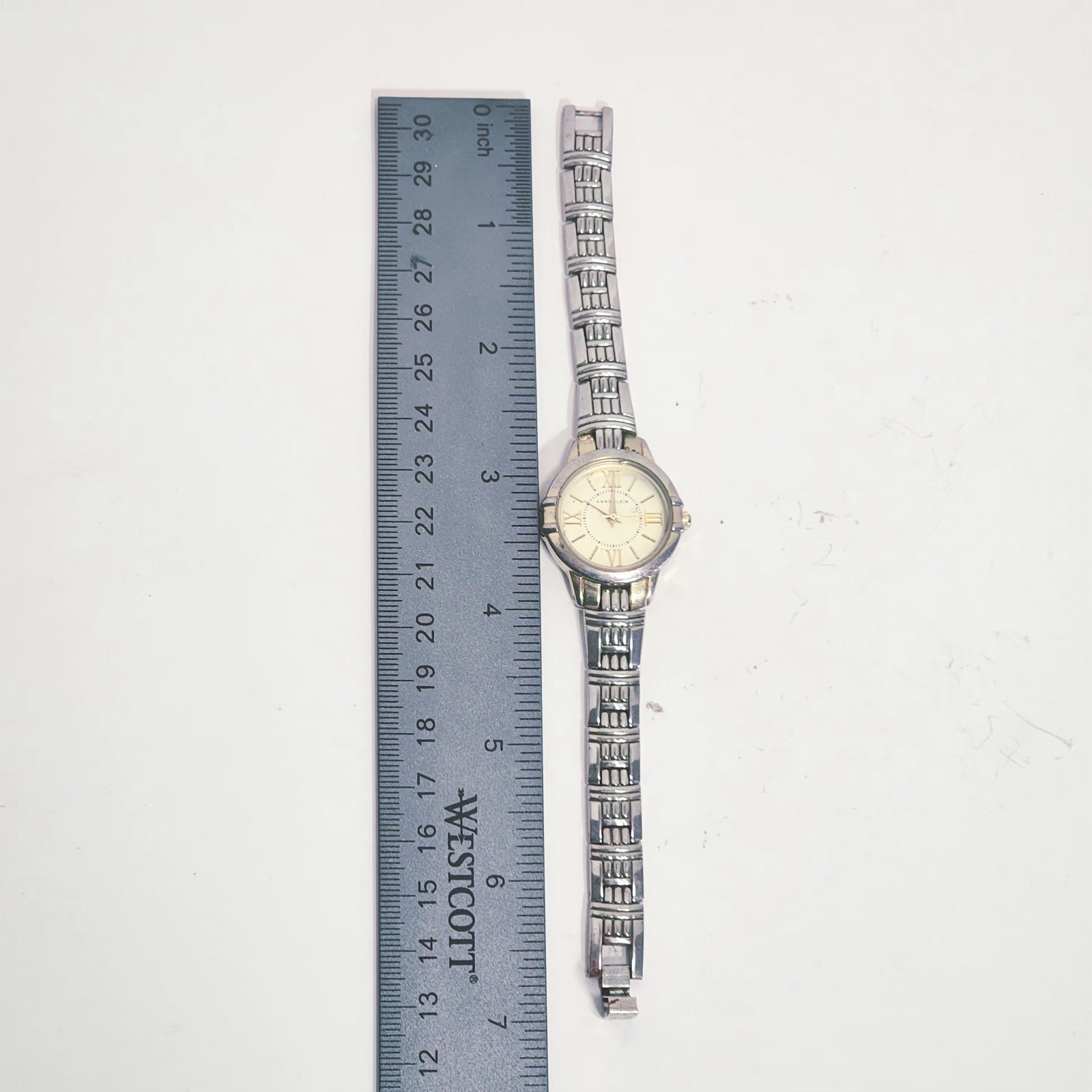 Anne Klein Ladies Quartz Watch Needs Battery 6.75in Wrist AK2280 Y121E