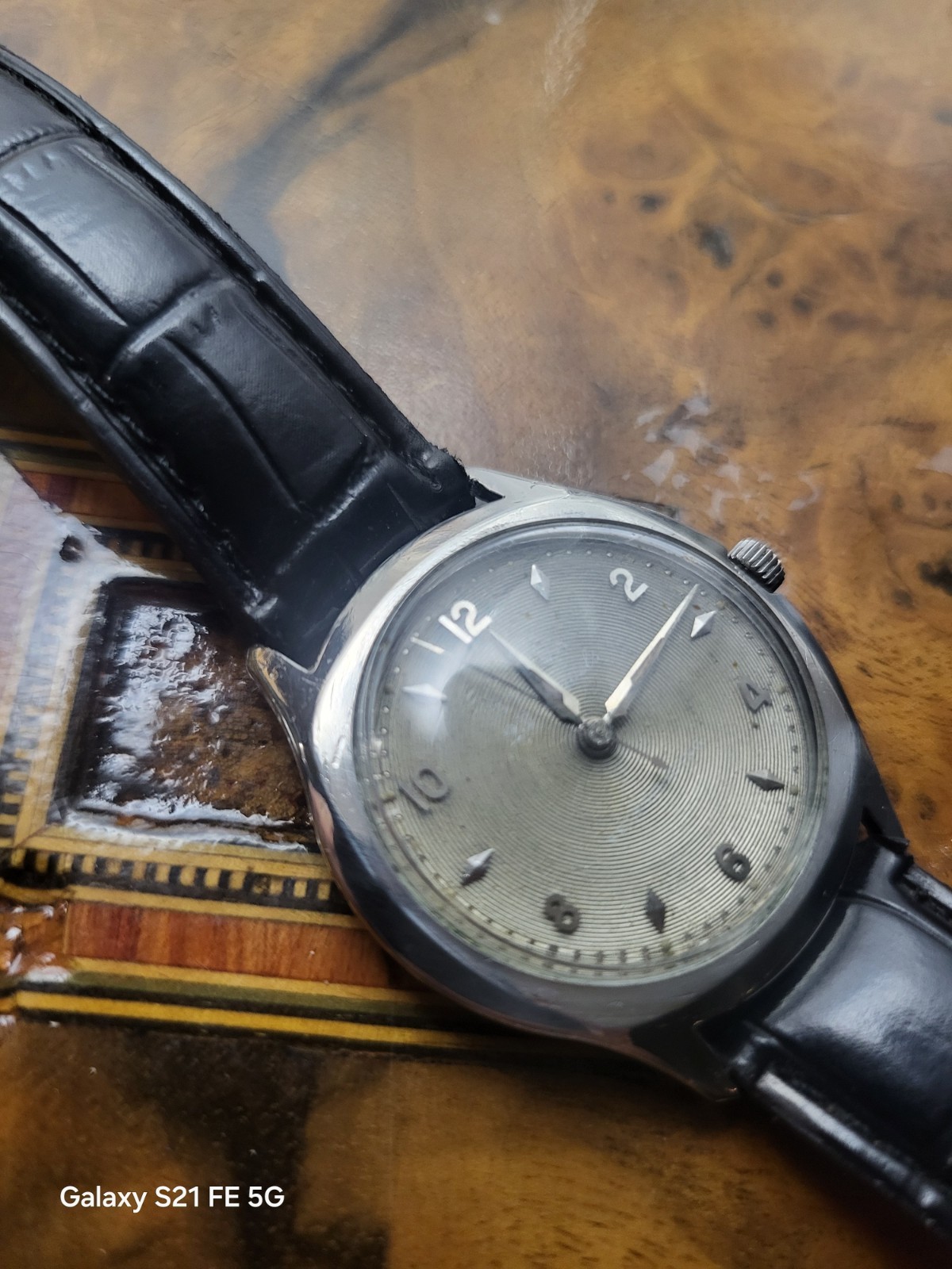 Bulova 23 Jewel Self Winding Vintage Men’s Watch Silver Dial Black Leather