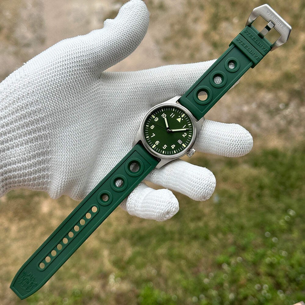 STEELDIVE SD1940 — 39mm Pilot Watch 200m NH35 Automatic Dive Watch