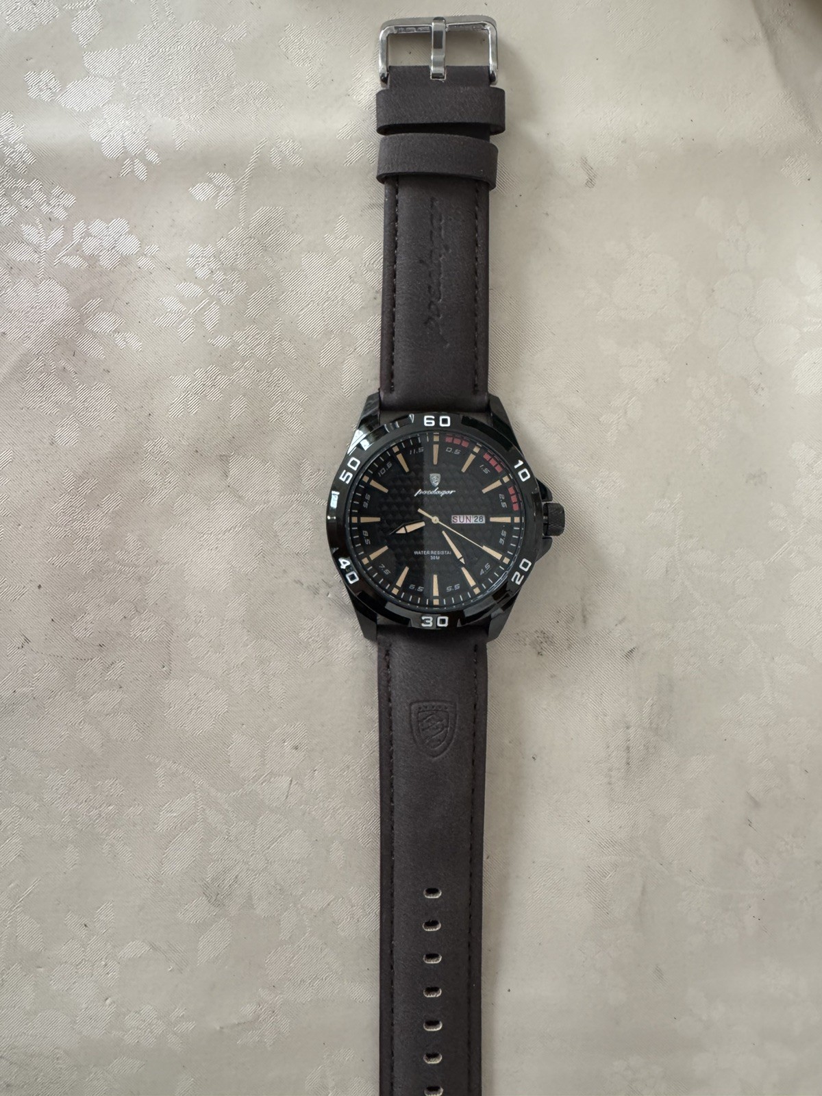 POEDAGAR Unisex Watch – Round Dial Sport Elegant Waterproof 895