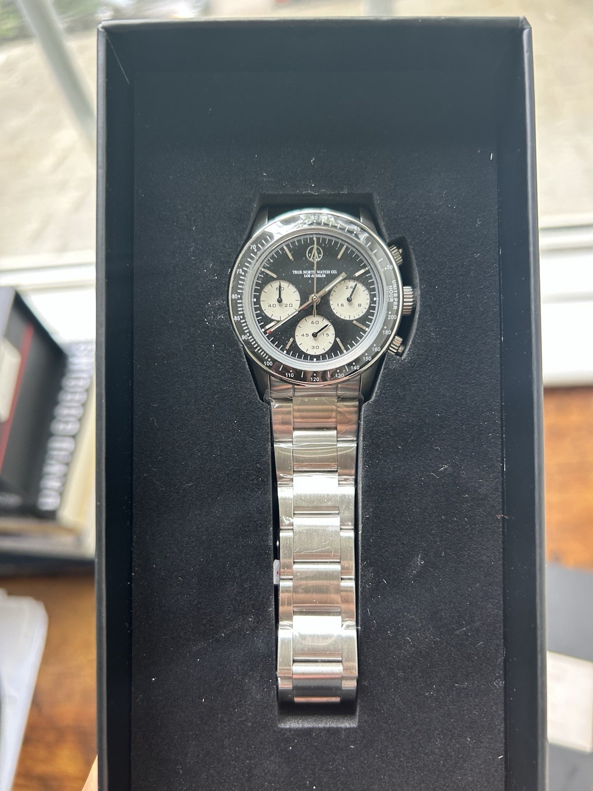 True North VRT black dial w new screw down pushers . BRAND NEW IN PLASTIC.