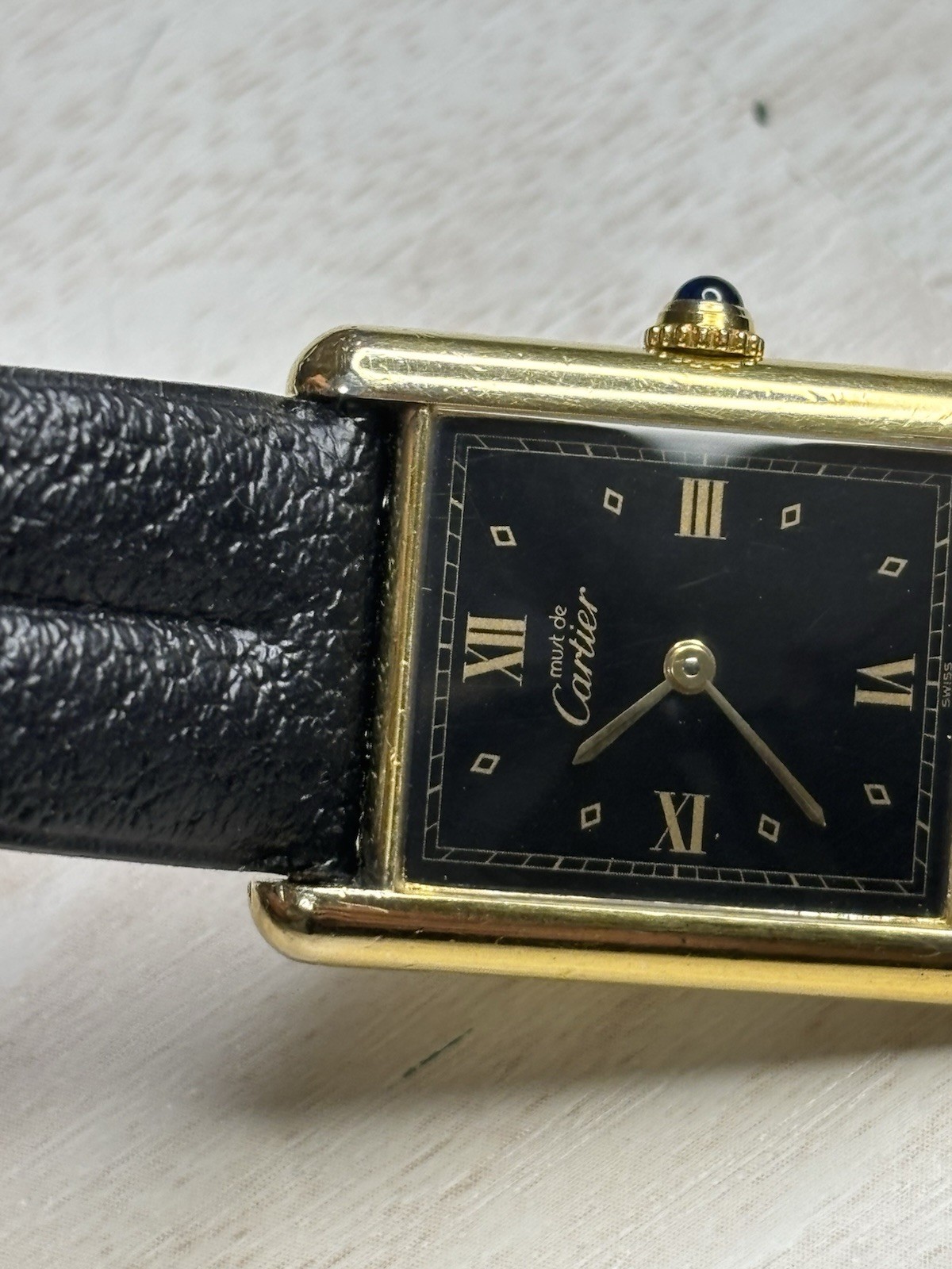 Vintage Must De Cartier Tank Quartz 23.5×30.5mm | Black/Gold Roman Dial Working!