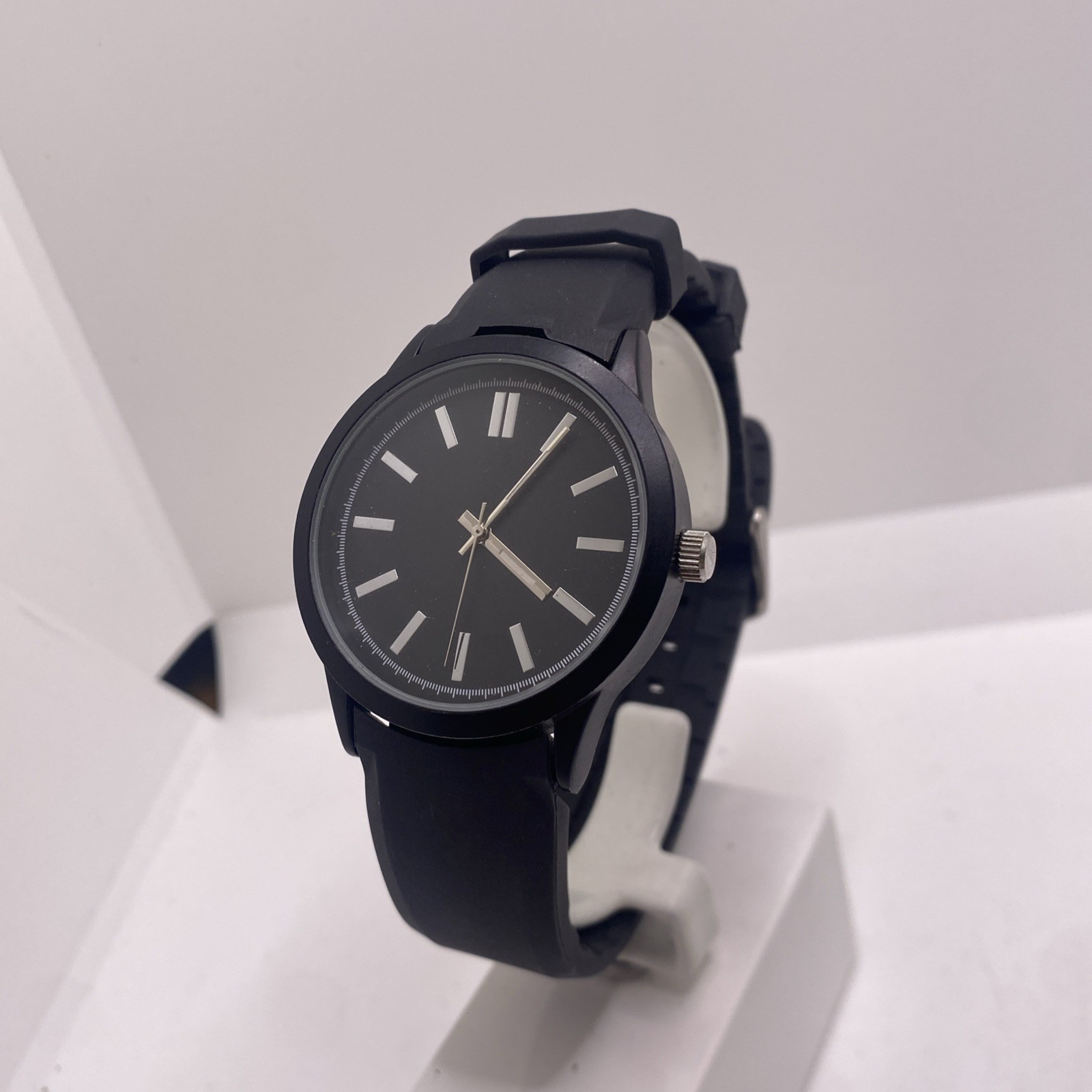 Mens Black Tone Watch Quartz Rubber New Battery