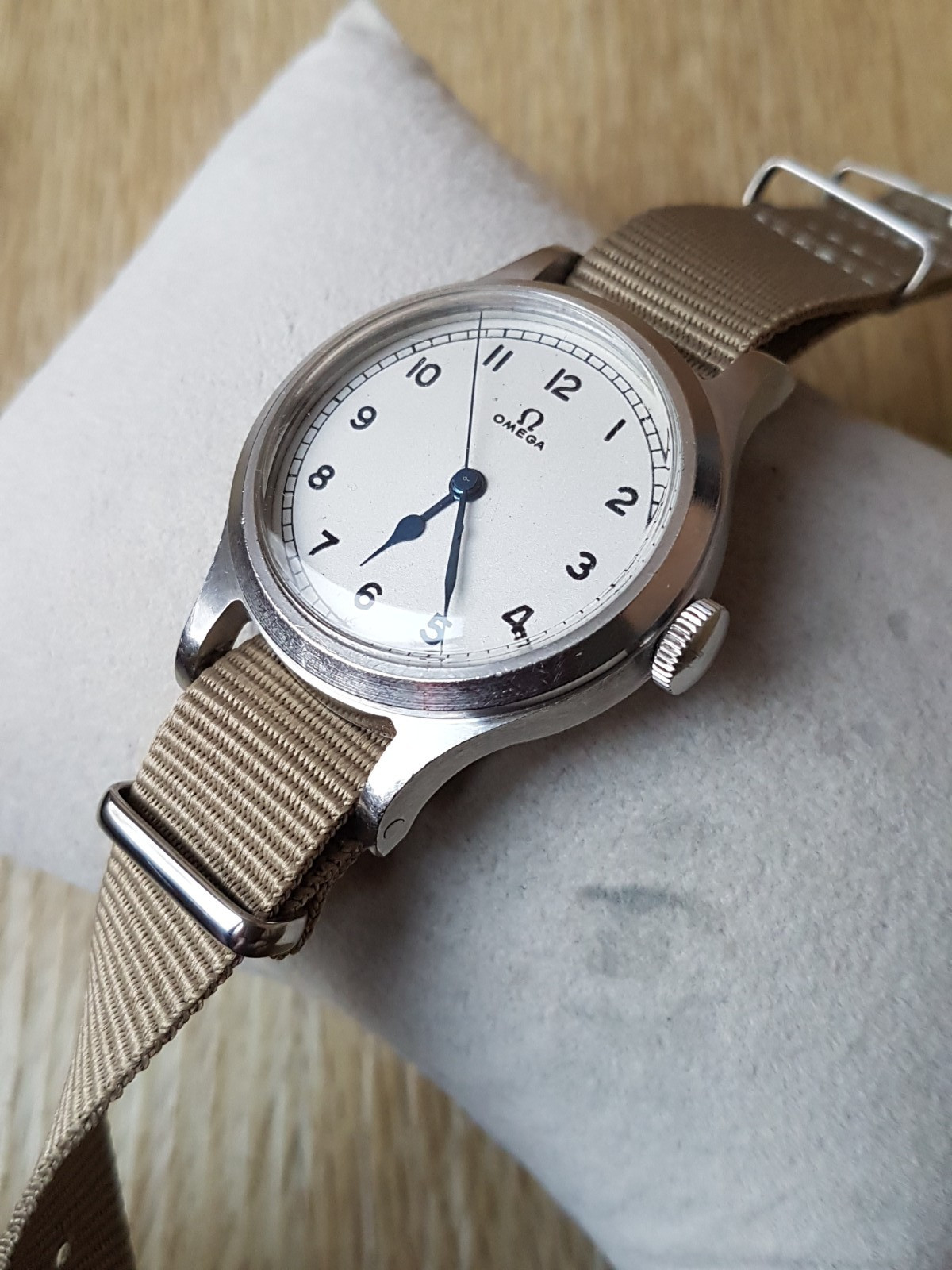 Omega British military Air Ministry 6B/159 RAF watch 56, issued Pilot watch