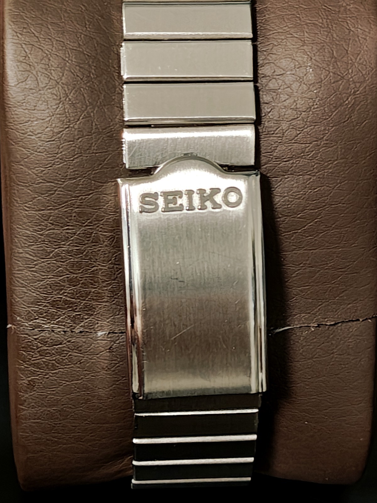 Seiko 5 SNXK95 Automatic – TV Case – Japan Domestic Model – Brushed Silver Dial