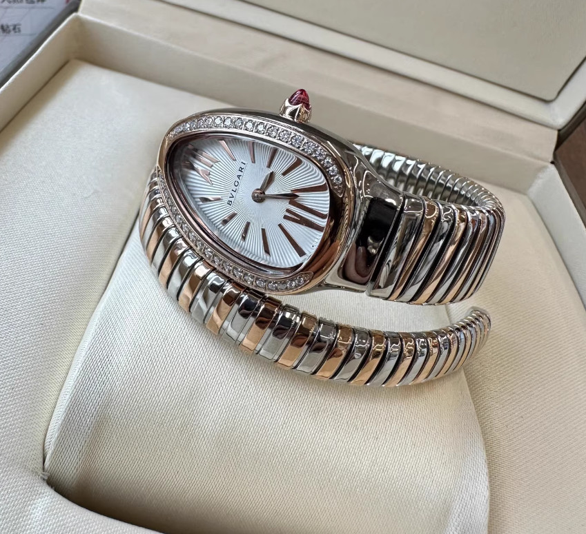 Bu lgari SERPENTI Series Double-Ring Snake-Shaped Women’s Watch