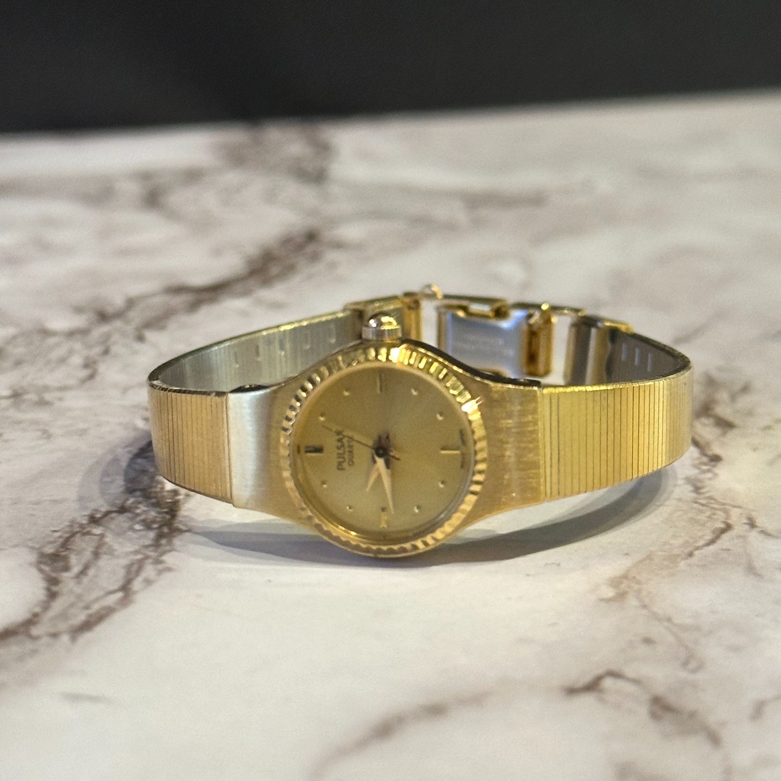 Vintage Pulsar Womens Watch Gold Tone Small Dial 15MM New Battery 5.75 Inch