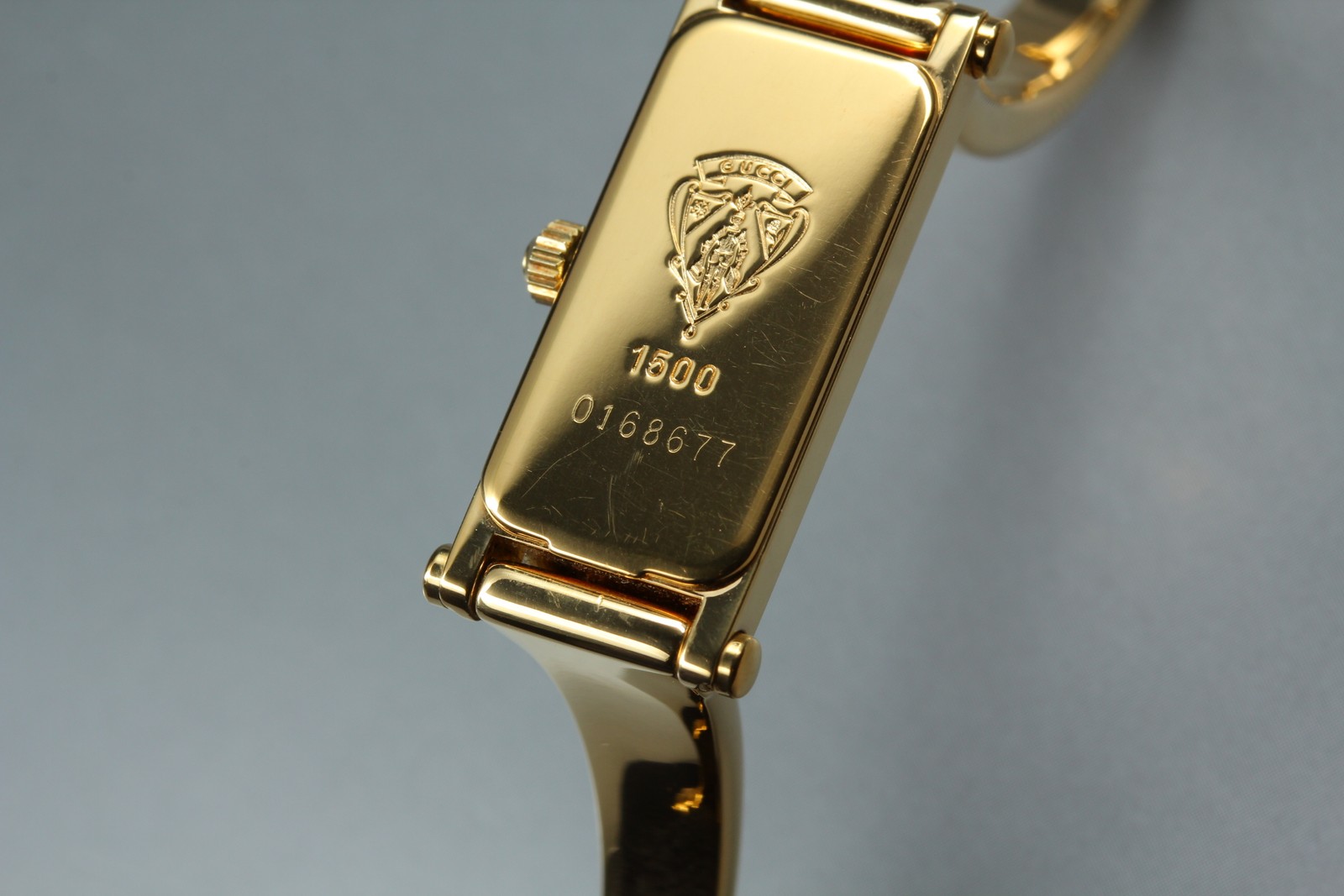 [Near MINT] GUCCI 1500 Gold Dial 13mm Quartz Women’s Vintage Watch From JAPAN