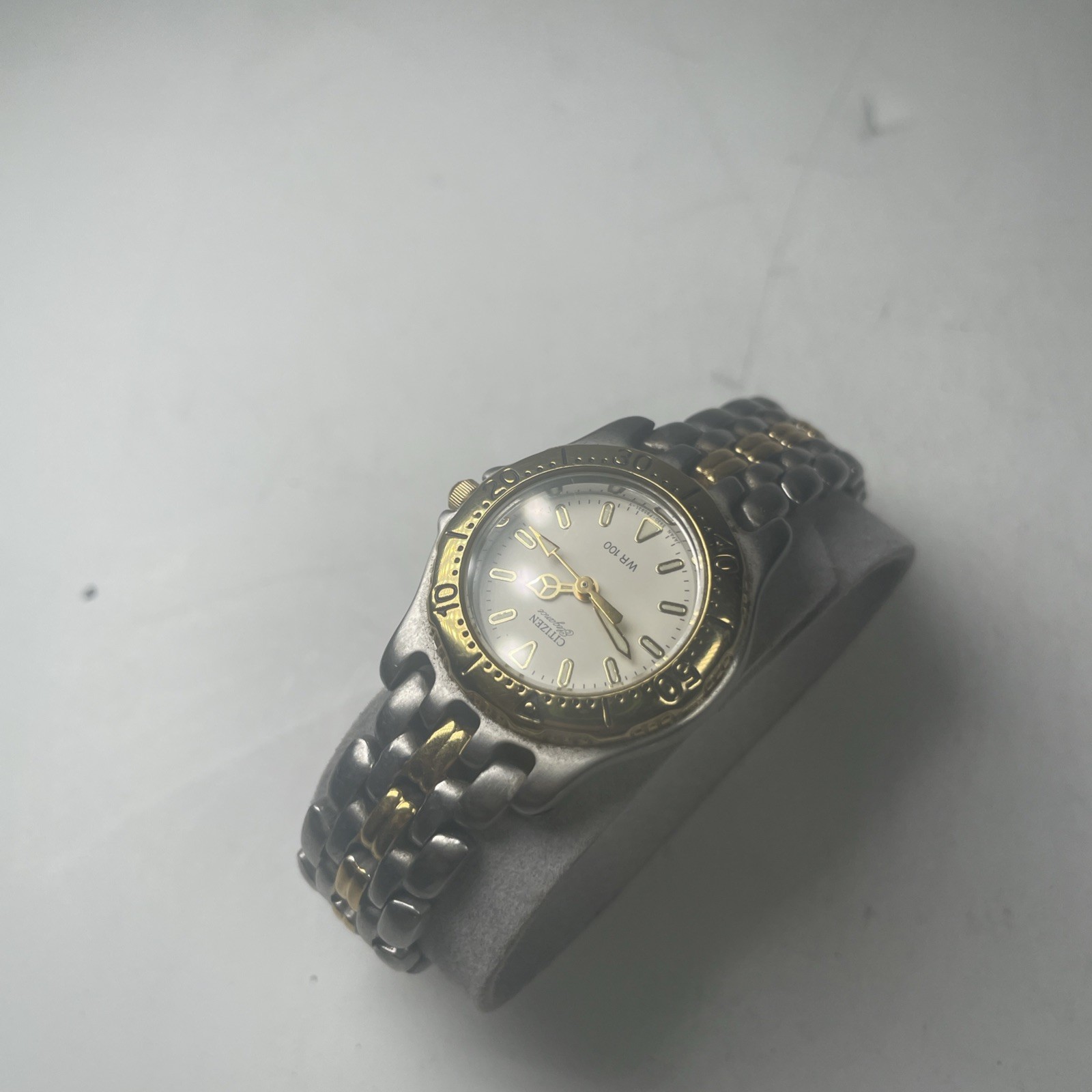 Citizen Elegance Quartz WR100 Two Tone Case And Band Rotating Bezel White Dial