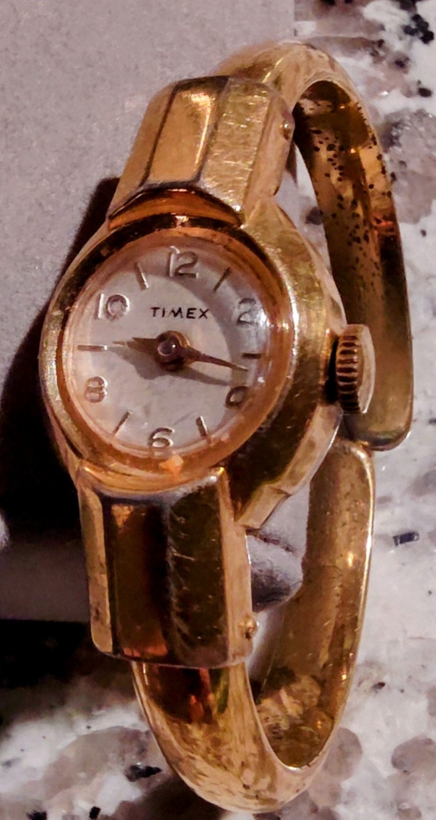 Timex Vintage Women’s Wristwatch Red Face, Gold Tone, Mechanical Movement