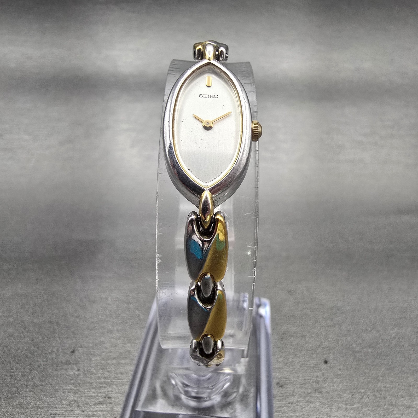Seiko Watch Women 13mm Silver Dial Two Tone Oval 1E20-5270 New Battery Vintage