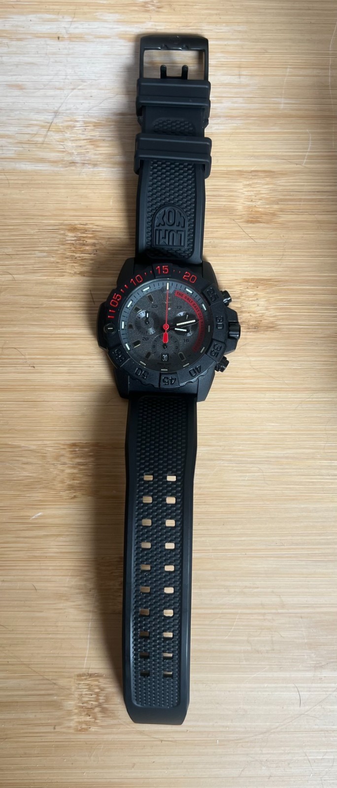 Luminox – Navy Seal Chronograph X3.CE81.EY