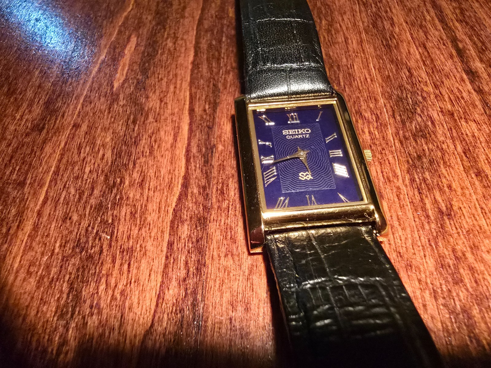 Seiko slim quartz classic blue face gentlemen’s classic watch