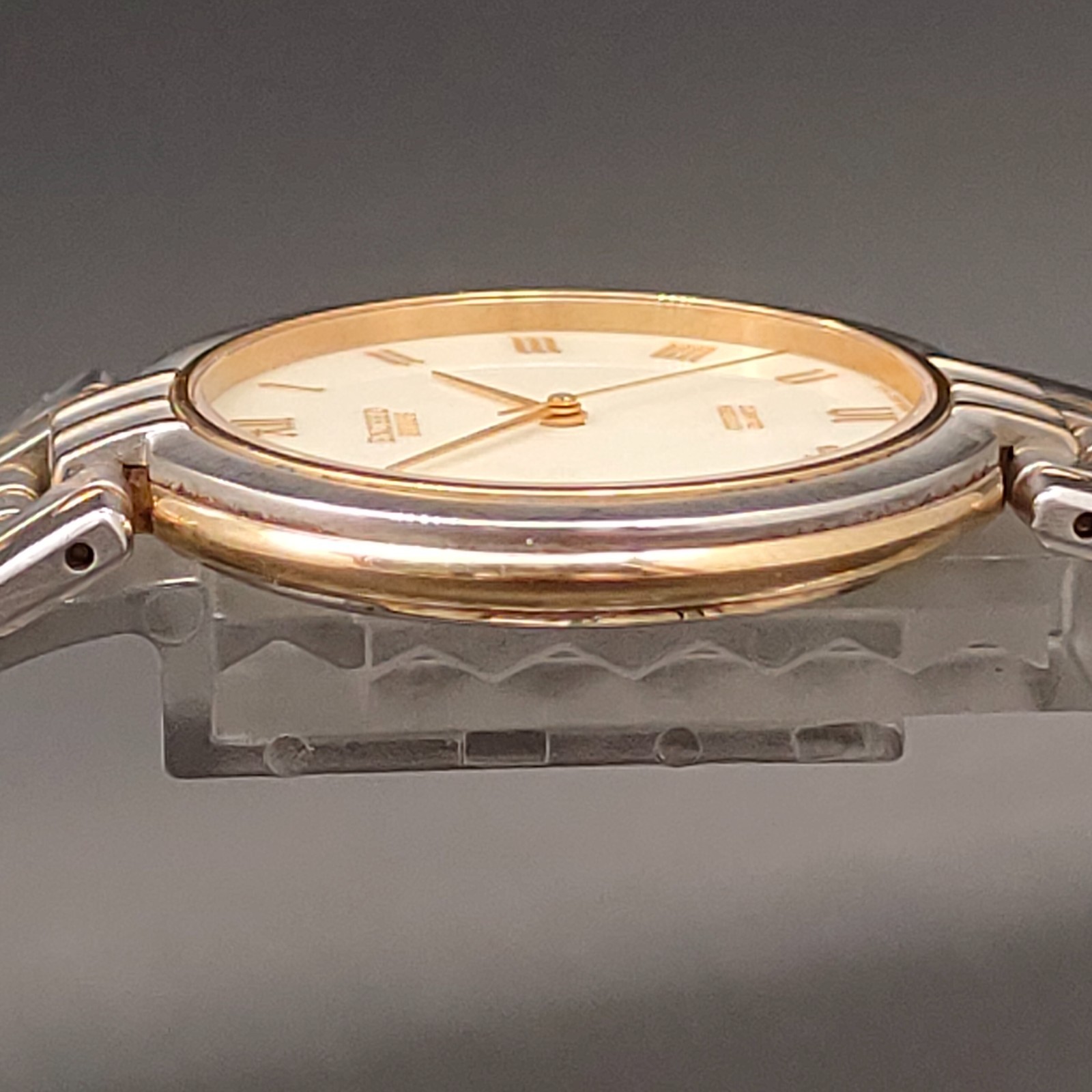 Vtg 1990 N MINT Citizen CQ Exceed Buros 5637-F60366 Ivory Qz 33mm Mens Watch JP
