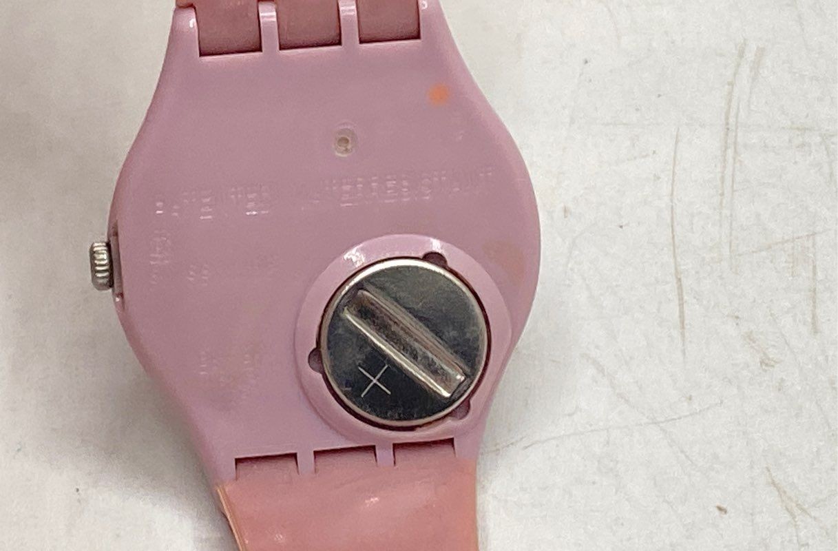 Swatch Women’s Pink Shimmer Quartz Watch 34mm Plastic Case Rubber Band With Box