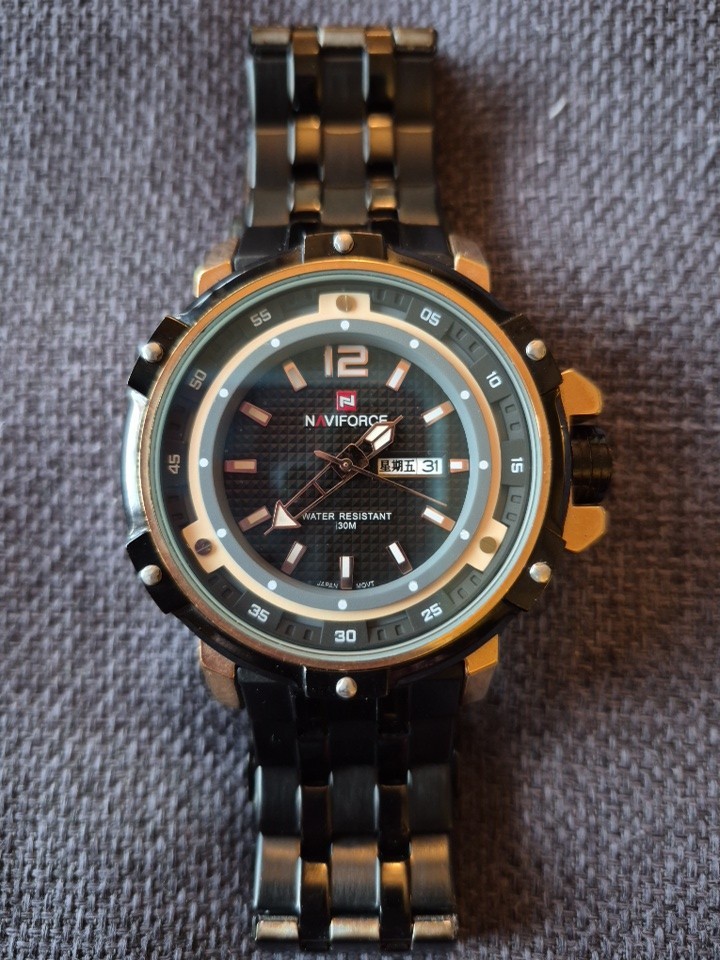 Mens NAVIFORCE monster black/ gold military watch