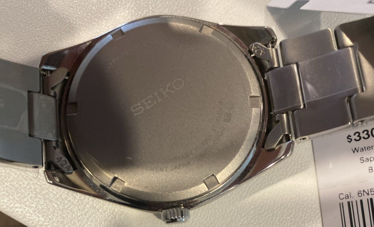 Seiko Classic Men’s Quartz Watch Blue Dial Grey Titanium Saphire Crystal SUR373