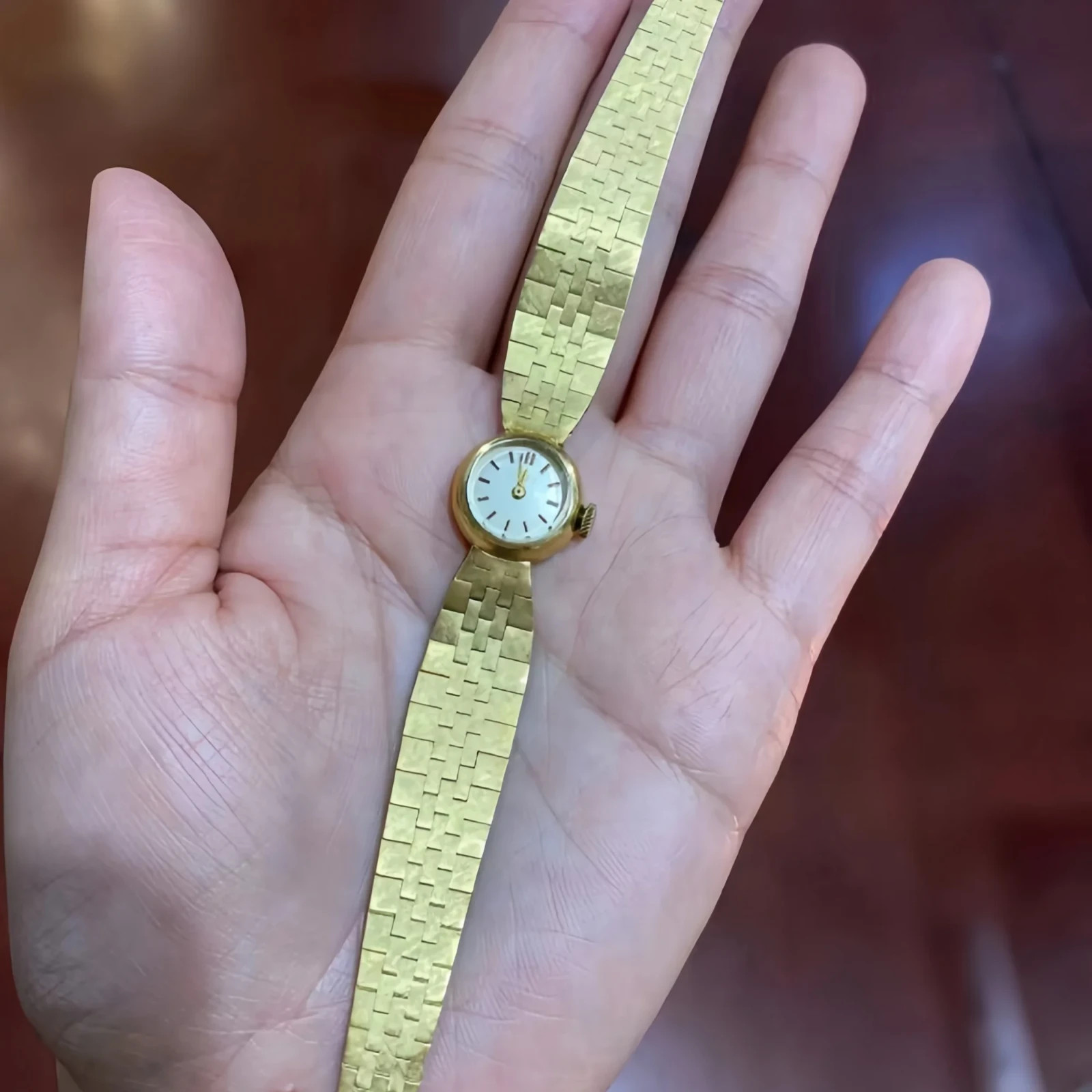Women’s Luxury Bracelet Quartz Watch Gold Elegant Jewelry Small Wristwatch Gift