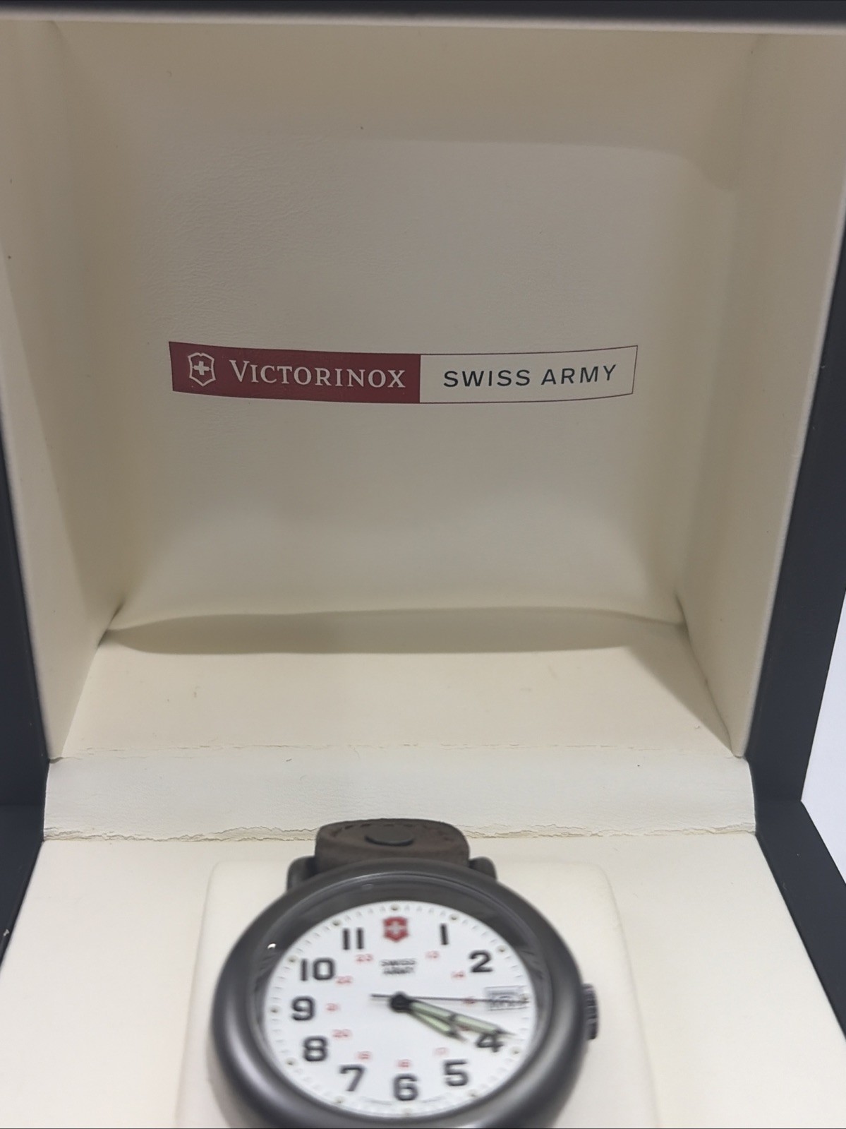 Victorinox SWISS ARMY Watch Men’s CAVALRY White Dial With/ Box,New Battery!