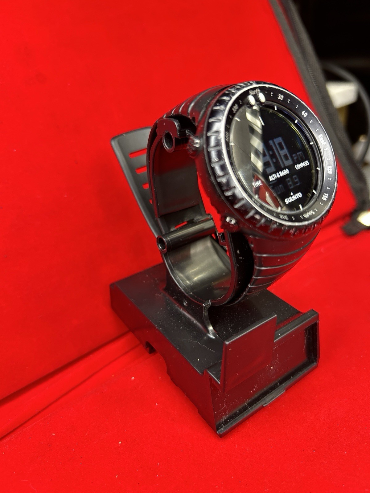Suunto Core All Black SS014279010 Digital Watch Altimeter Barometer Compass
