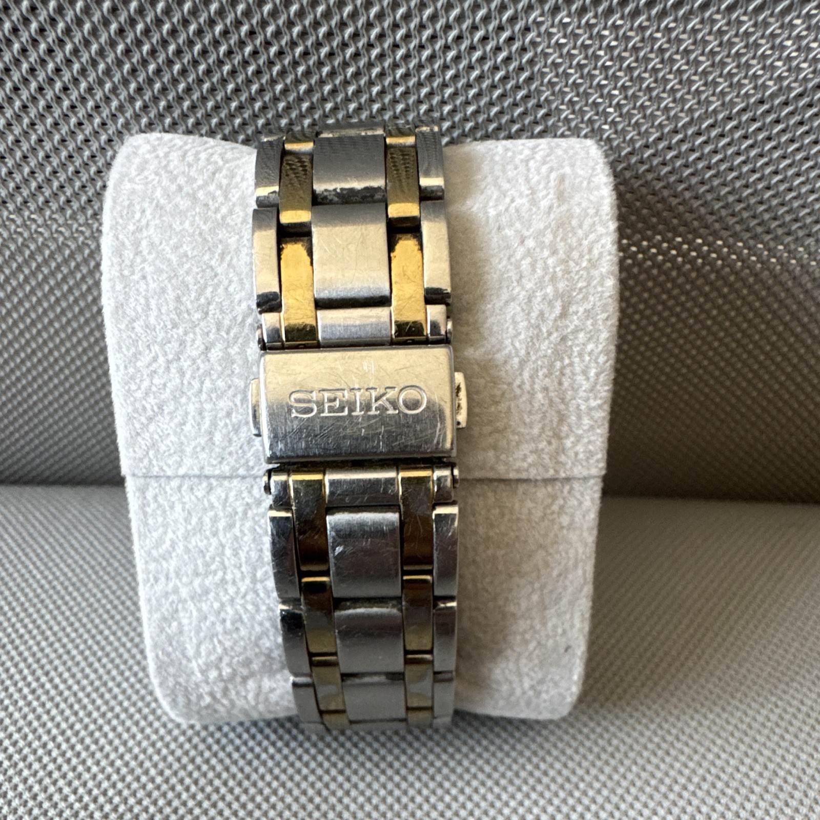 Seiko Kinetic Two-Tone Stainless Steel Bracelet Analog Date Silver Dial